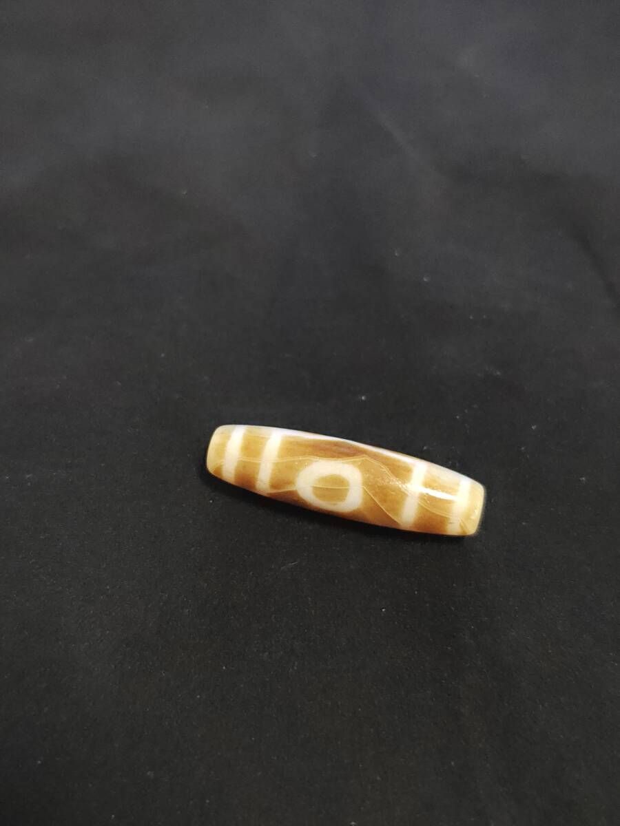 Dzi Beads ジービーズ 三眼天珠 チベタン チベット Three eyed