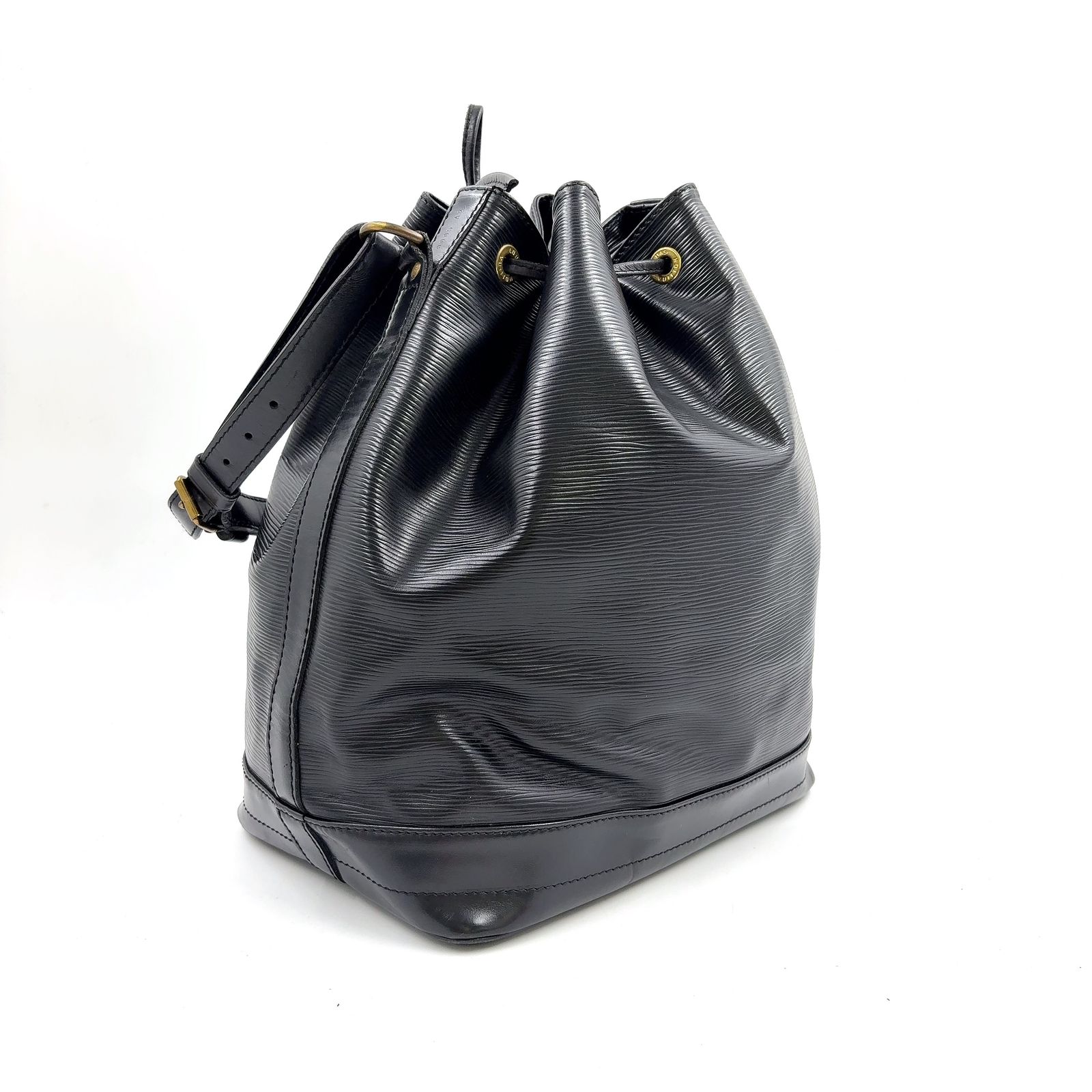 新着】LOUIS VUITTON ノエ エピ エピ ノワール レザー ブラック 