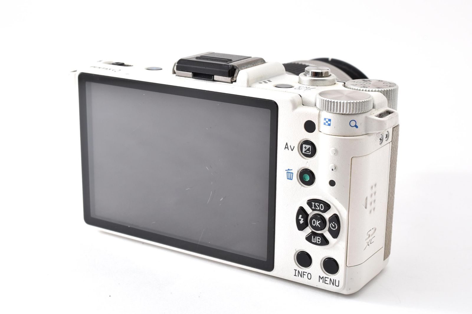 ☆良品 ショット数3571回☆ ペンタックス PENTAX Q ホワイト + 02