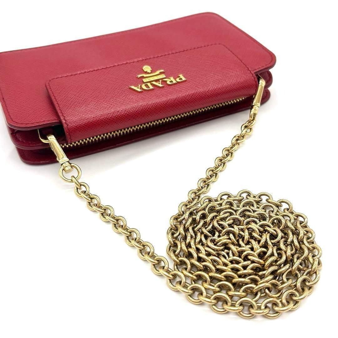 美品　PRADA チェーンウォレット　サフィアーノ　メタルロゴ　レッド　長財布 極美品 2way プラダ PRADA サフィアーノレザー チェーンウォレット