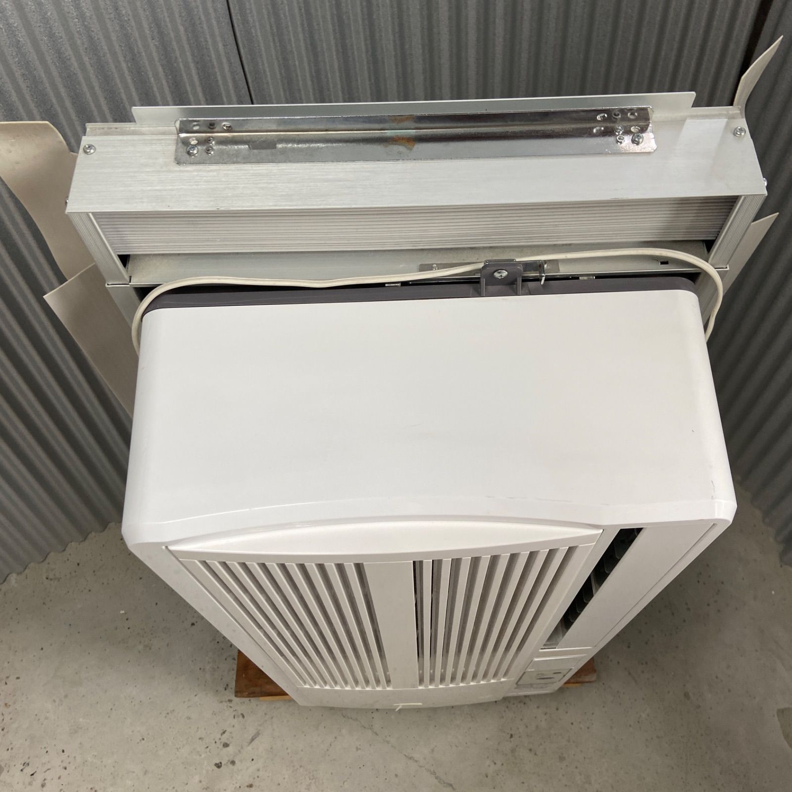 引取限定】リモコンなし コイズミ ウインドエアコン 窓用エアコン 2022