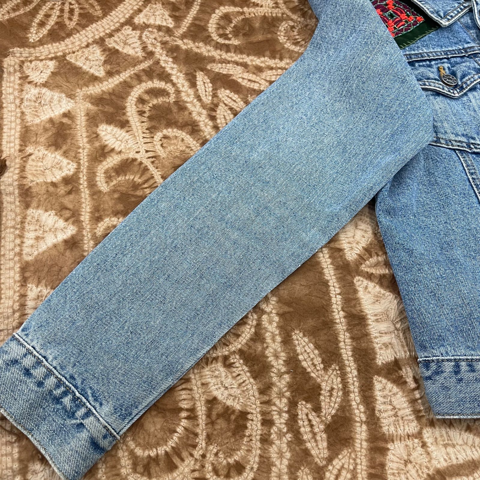 ANNA SUI 刺繍 デニムジャケット Gジャン - メルカリ