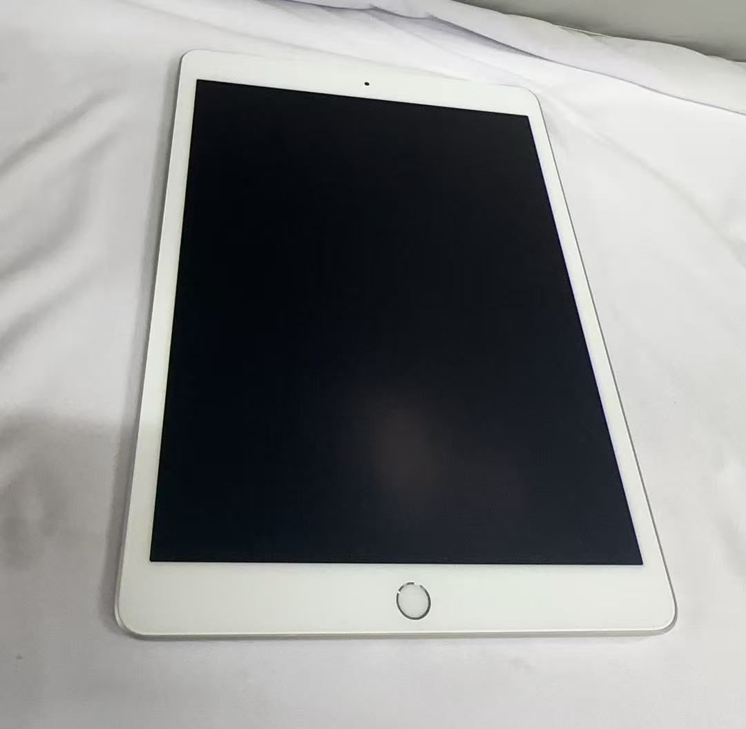 iPad 第7世代 128GB SV Cellular 中古 - メルカリ