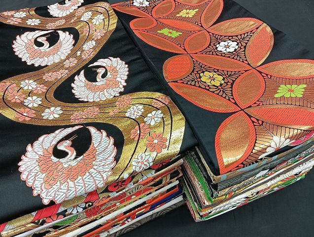 平和屋本店■子供帯 まとめて 35点 向かい鶴 蝶 花柄 七宝 金銀糸 など 着用可能多数 未使用品あり mmm1456