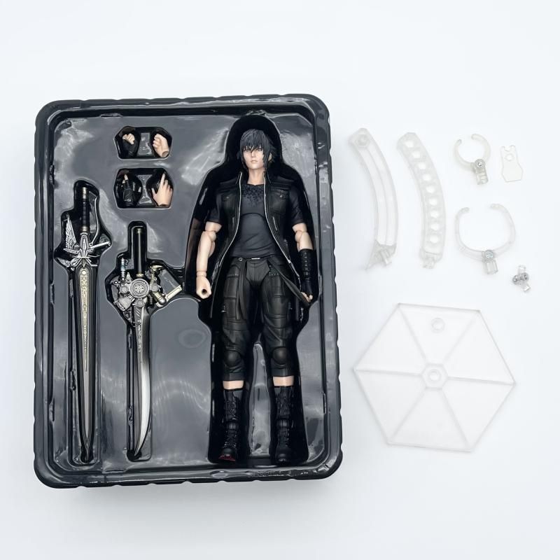 中古】開封 PLAY ARTS改 ノクティス・ルシス・チェラム スクウェア