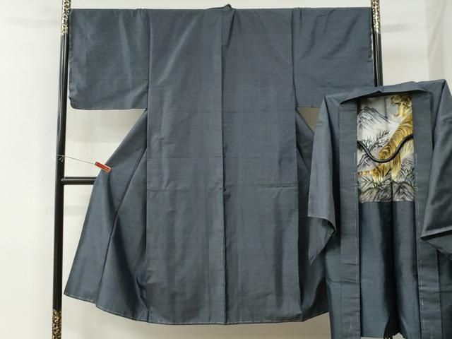 平和屋着物●男性　本場大島紬　アンサンブル　80亀甲　総詰め　羽裏：虎　正絹　逸品　未使用　CABK7432yc