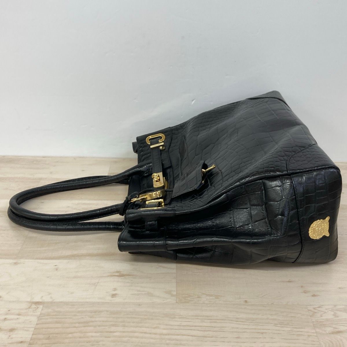 【美品】A.D.M.J. トートバッグ クロコ型押し 黒 ブラック ゴールド金具 A.D.M.J. Accessoires/エーディーエムジェイ トートバッグ クロコ型