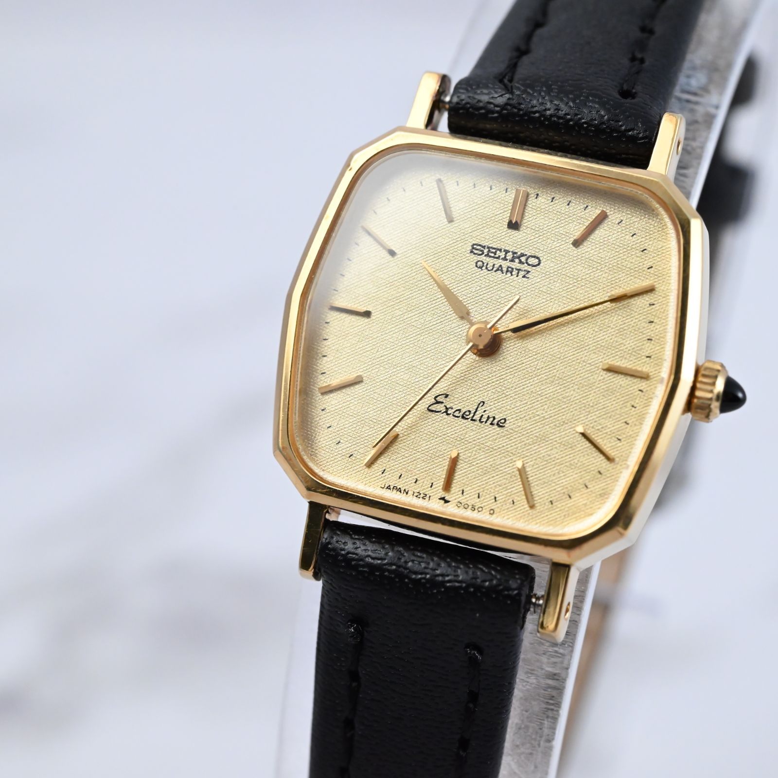 Good Condition [Brand New Belt/Brand New Battery] Working Item SEIKO Seiko Exceline Excelline Ladies Watch Vintage Square Gold 1221-5010