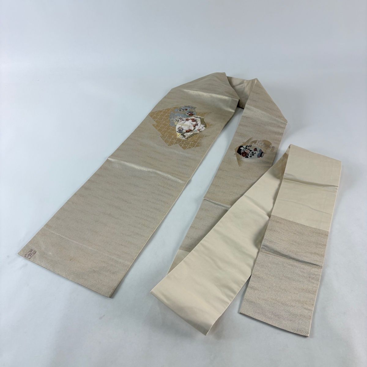 在庫一掃】 名古屋帯 優品 落款 器物 枝梅 金糸 箔 ベージュ 正絹 