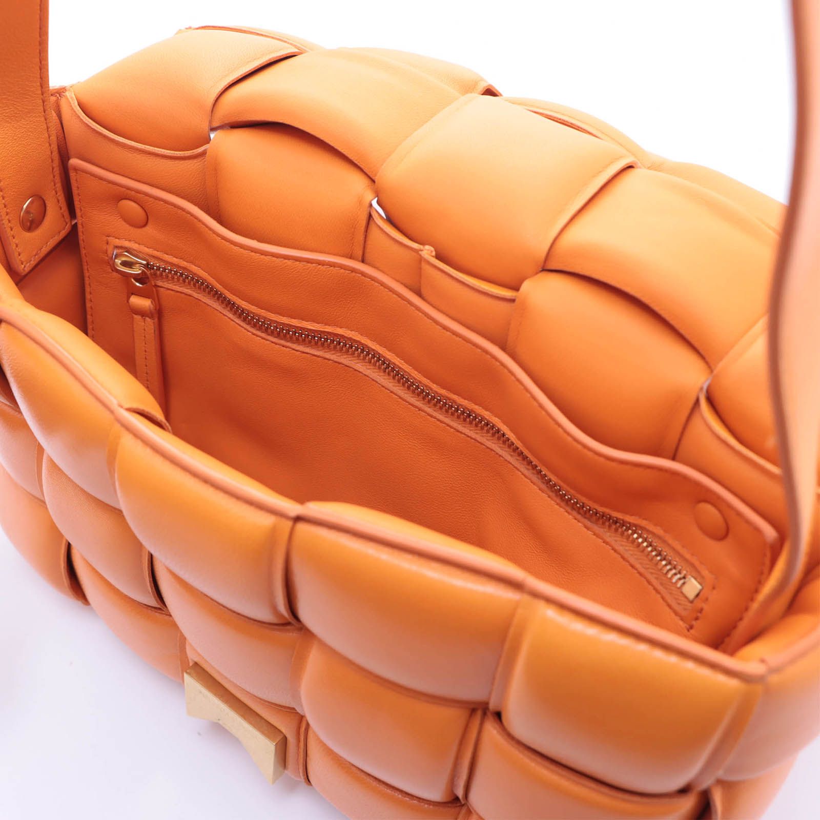 BOTTEGAVENETA ボッテガヴェネタ パデッドカセット ショルダーバッグ