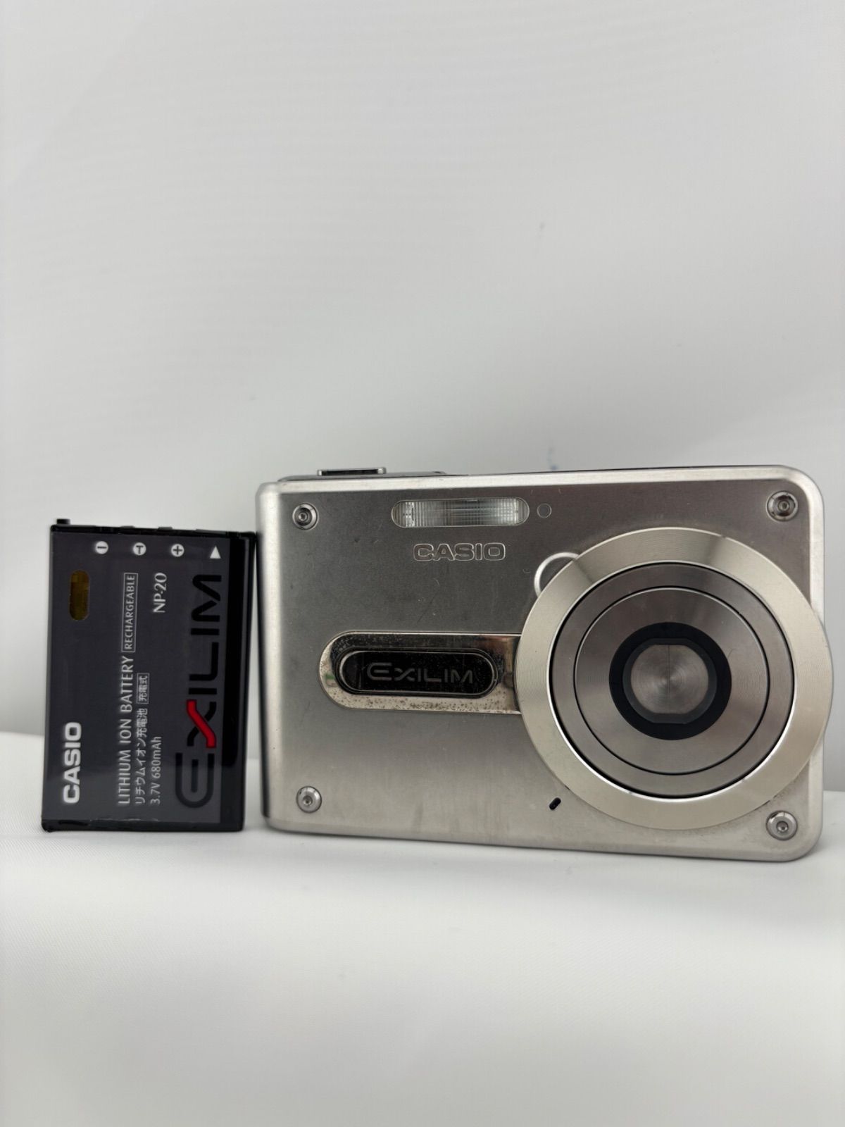 571【動作確認済み】 CASIO EXILIM EX-S100 シルバー カシオ
