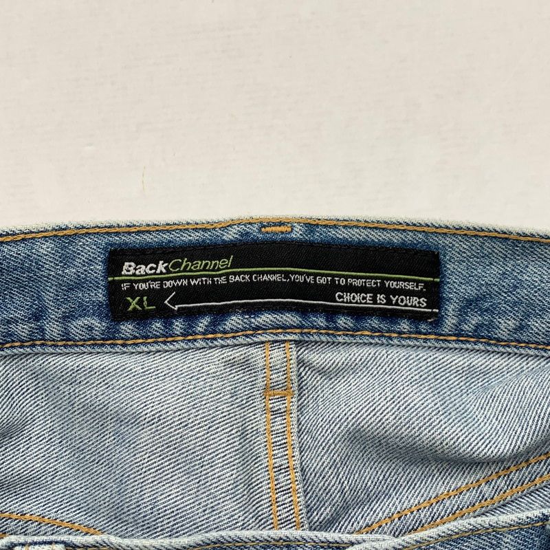 https://assets.mercari-shops-static.com/-/large/plain/2JVQcoPMjSJEBWJumbJnoY.jpg@jpg