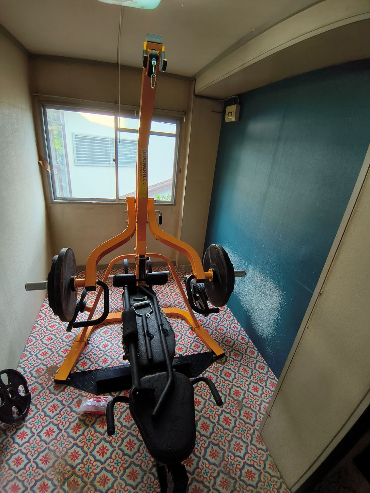 【中古】Powertec WB-LS13 Workbench Leverage Gym、177kgのプレート付き、ベンチプレスなど、20種類以上の安全なトレーニング、筋トレ・ウェイトトレーニング・ボディビル用〔※できたら直接お引き取り希望〕