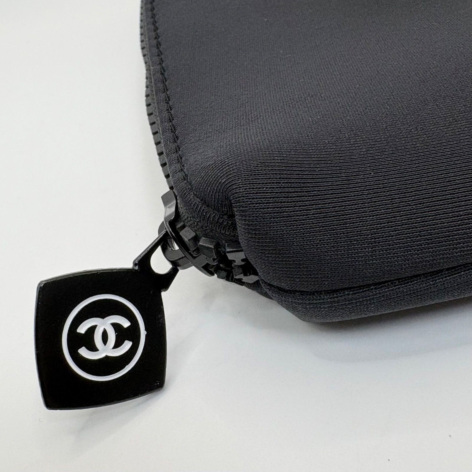 CHANEL シャネル ノベルティ ポーチ 黒 ブラック 化粧ポーチ 小物入れ
