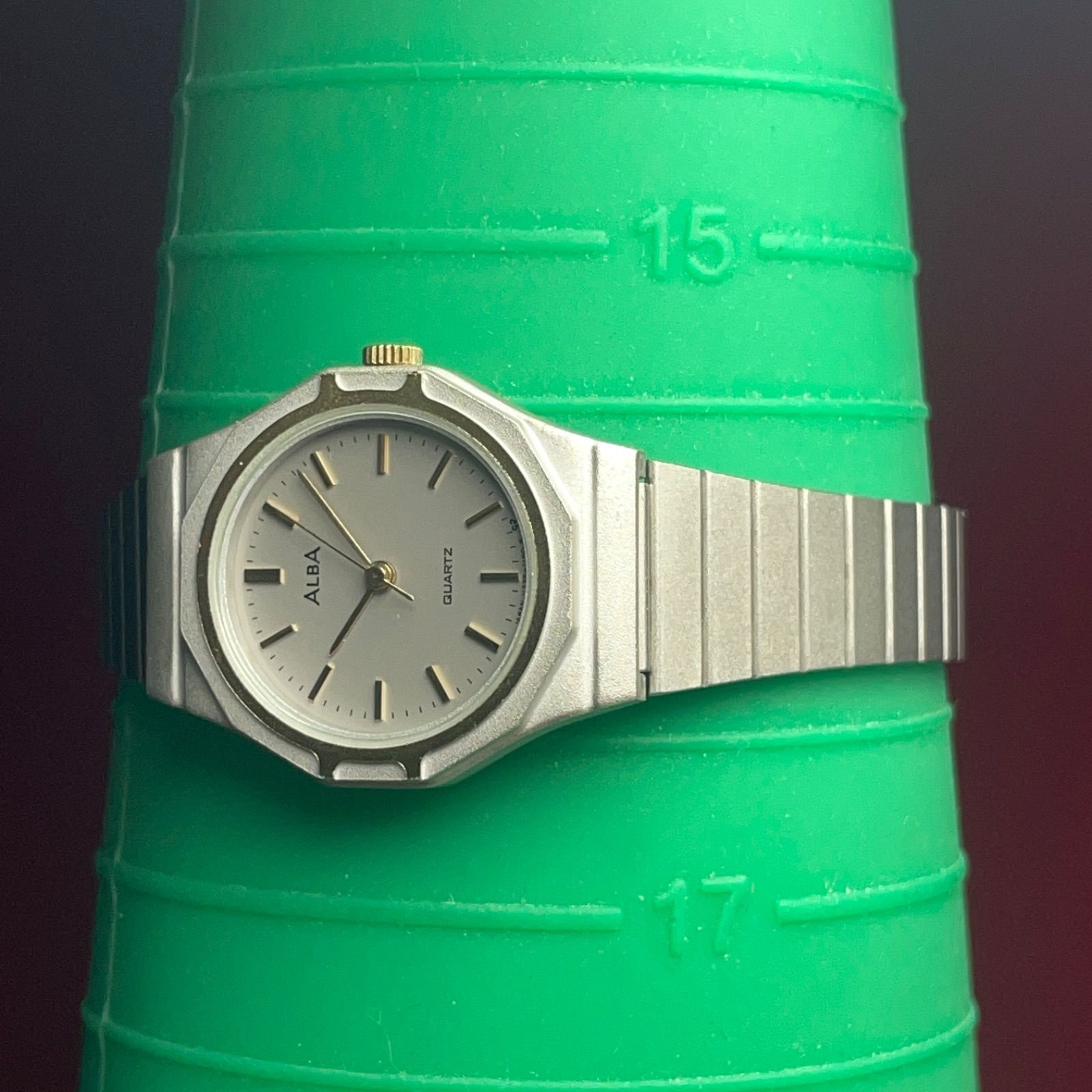 希少/デッドストック未使用 SEIKO ALBA SPORTS セイコー アルバ 1984年製 希少 未使用 オクタゴン SEIKO アルバ デッドストック QZ