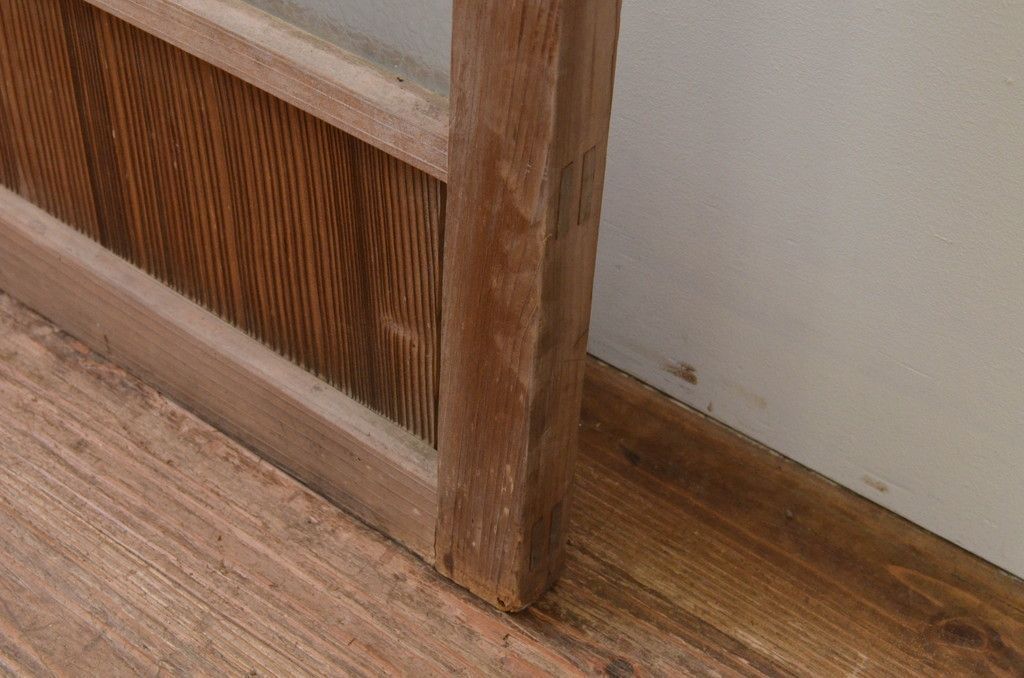 ▼現状販売▼ FIXガラス窓1枚 アンティーク建具 昭和初期 大正ロマン レトロ 4～7営業日前後で発送(※修理加工希望の方3ヶ月程で発送) R-067550
