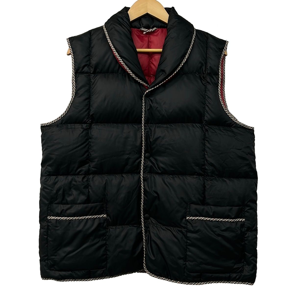 Aquascutum(アクアスキュータム) ダウンベスト サイズL メンズ - 黒×レッド×マルチ リバーシブル/秋/冬