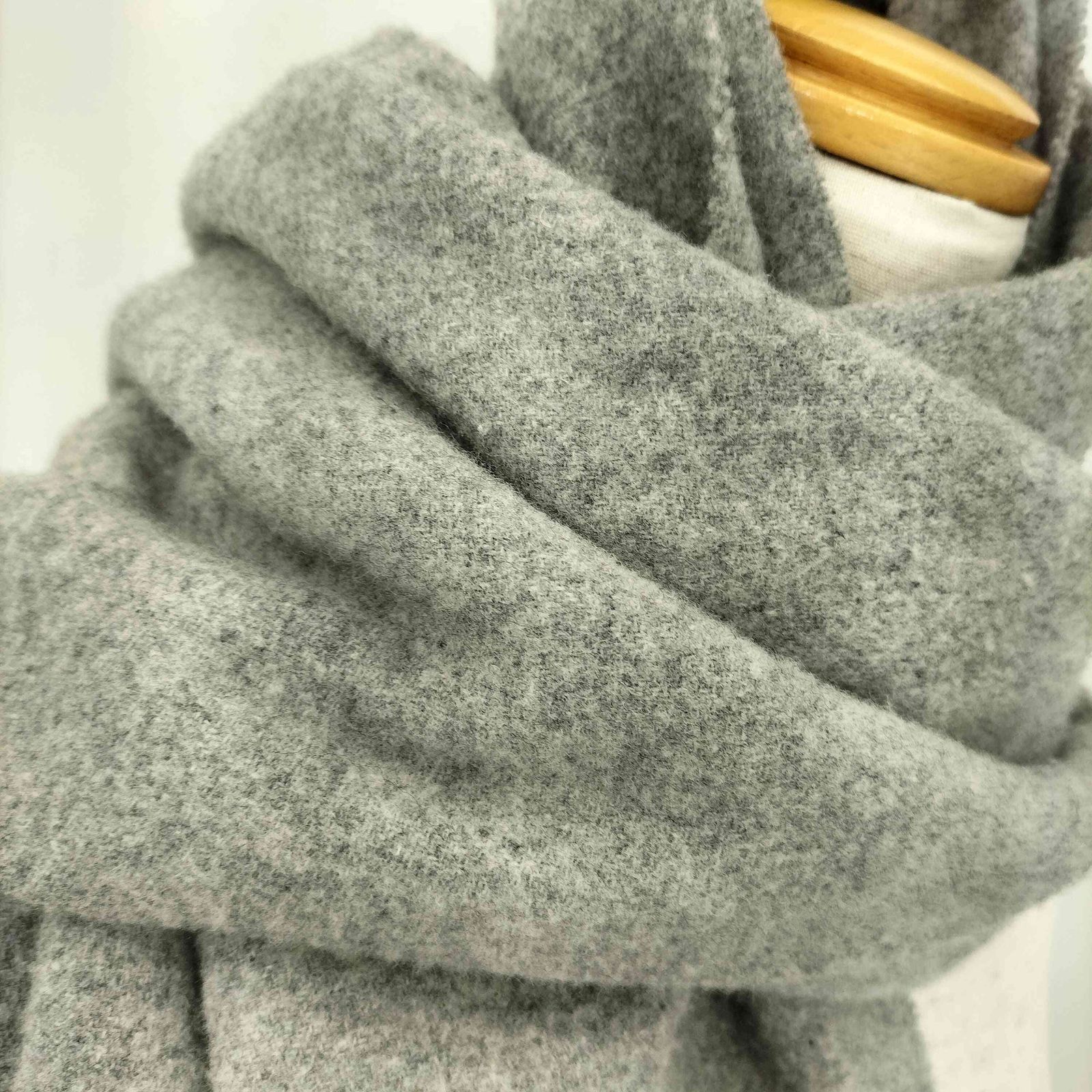 アクネストゥディオズ ACNE STUDIOS イタリア製 大判ウールマフラー