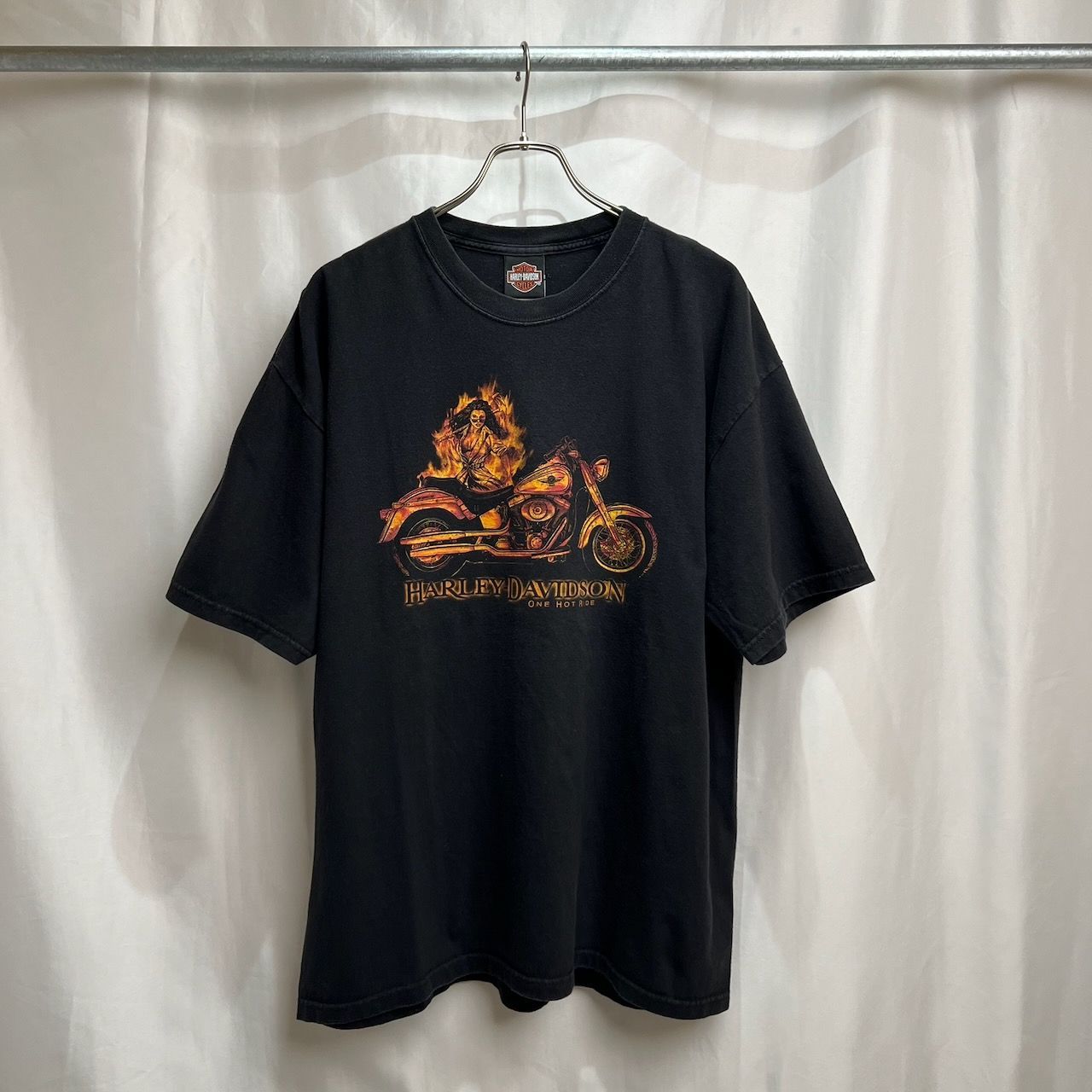 USA Harley-Davidson　両面プリント　ピンナップガール　バイク　Tシャツ　XL　古着