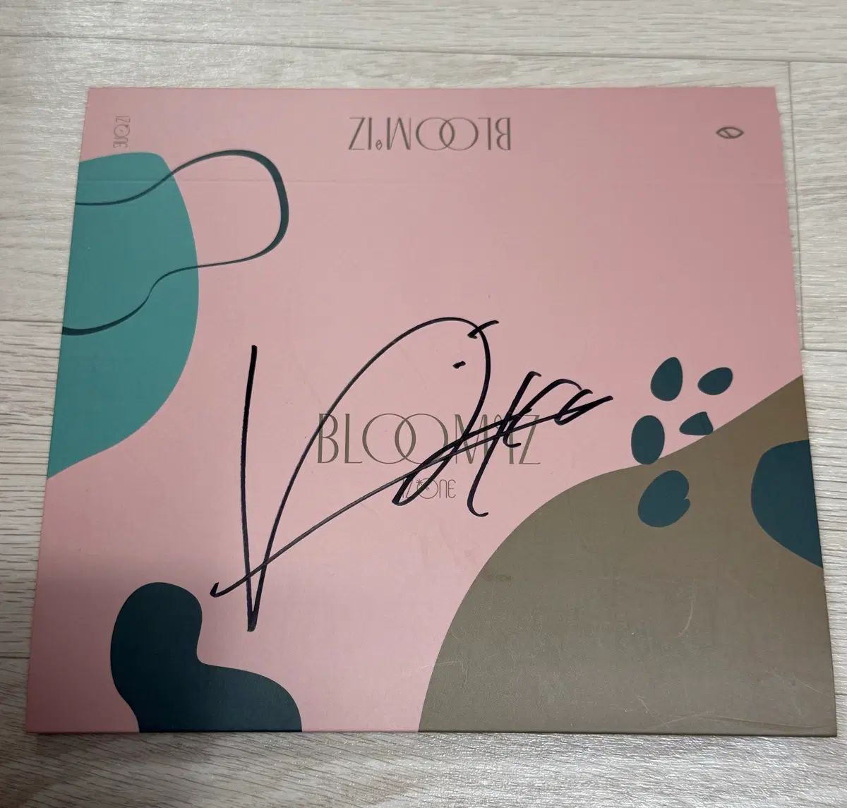 IZ*ONE シークレットダイアリー アルバム 構成 グッズ まとめ - メルカリ