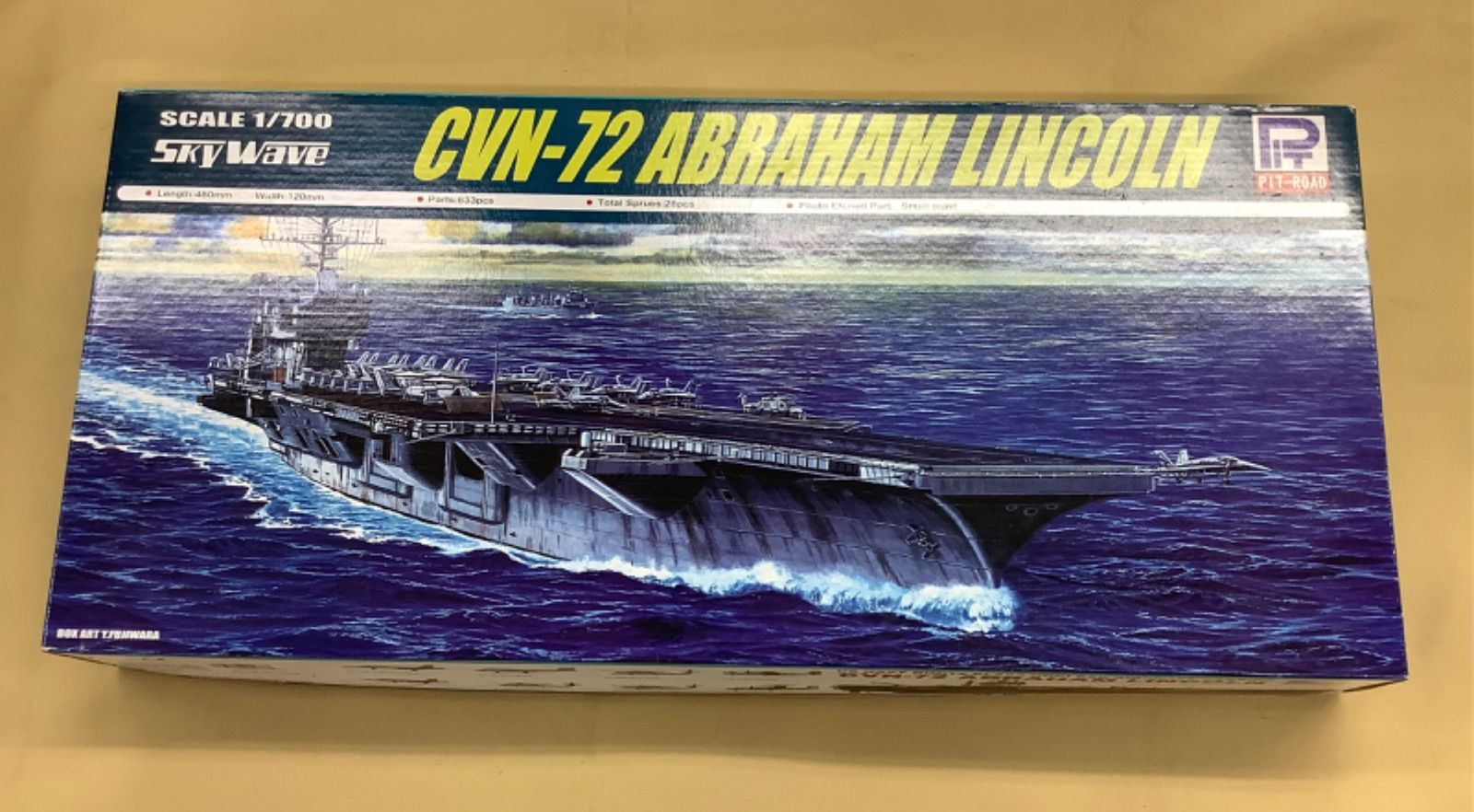 ピットロード 1/700 原子力航空母艦 CVN-72 エイブラハム・リンカーン