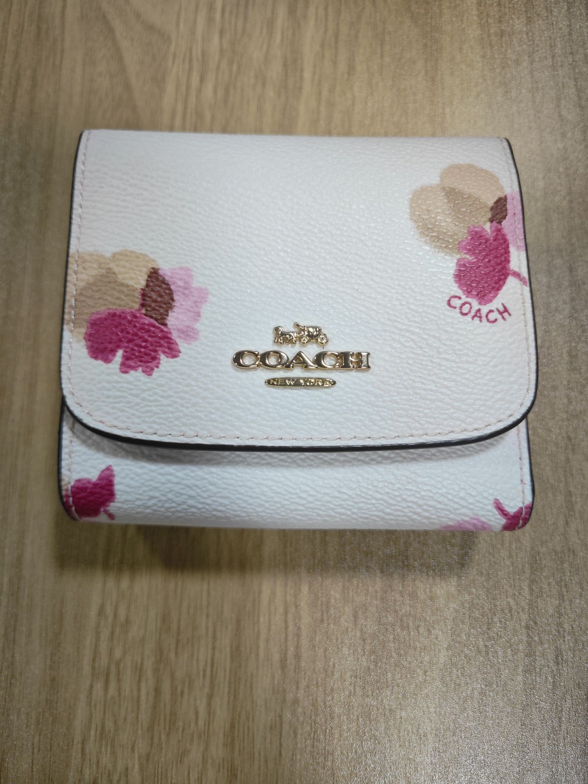 COACH コーチ 三つ折り財布 花柄 フローラル ホワイト ピンク ミニ財布