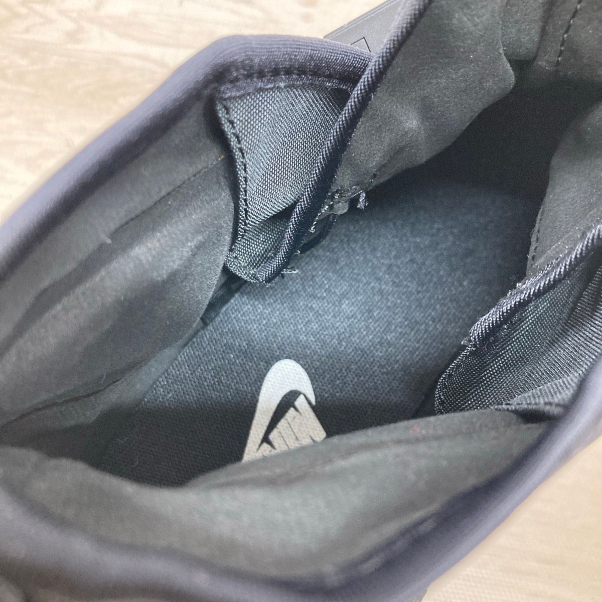 https://assets.mercari-shops-static.com/-/large/plain/2JVTewubkkHYN5YmE2rfhZ.jpg@jpg