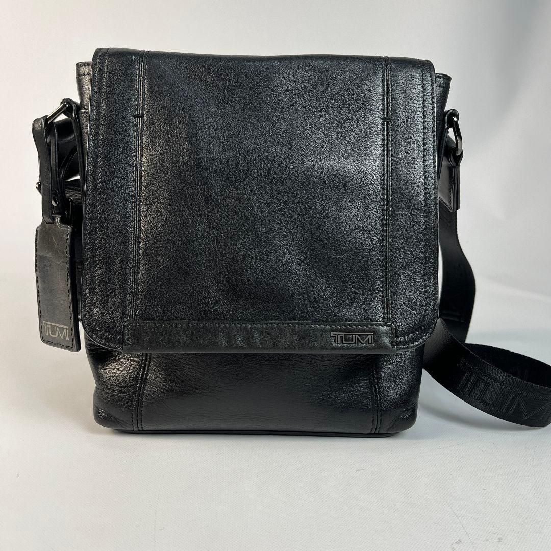 TUMI　ショルダーバッグ　メッセンジャーバッグ　レザー　ブラック