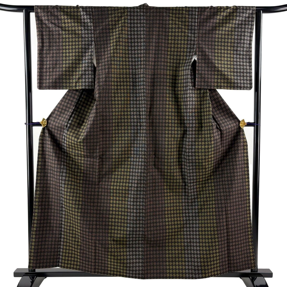 【美品】 紬 身丈160cm 裄丈62cm S 袷 幾何学模様 黒 正絹 秀品 【中古】