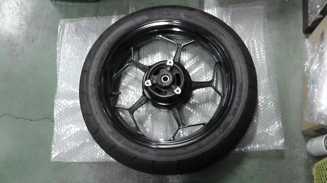 ニンジャ Ninja 250　EX250L　の　リアホイール タイヤ付:#1785892225