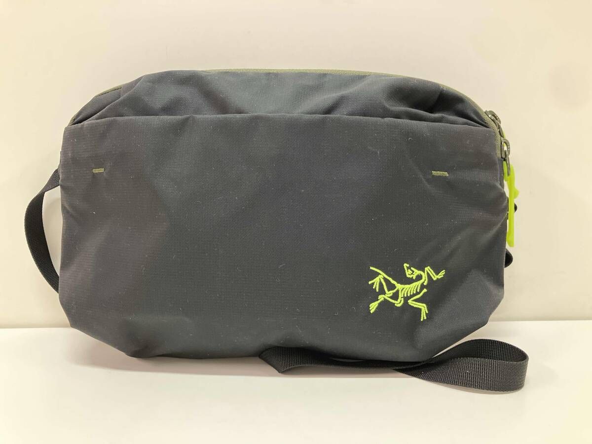 ARC'TERYX アークテリクス ボディバッグ heliado crossbody ヒリアド ショルダーバッグ ブラック