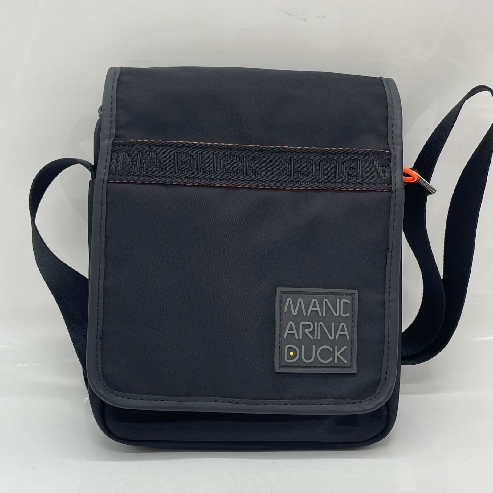 BN9943□MANDARINA DUCK マンダリナダック ショルダーバッグ ブラック 