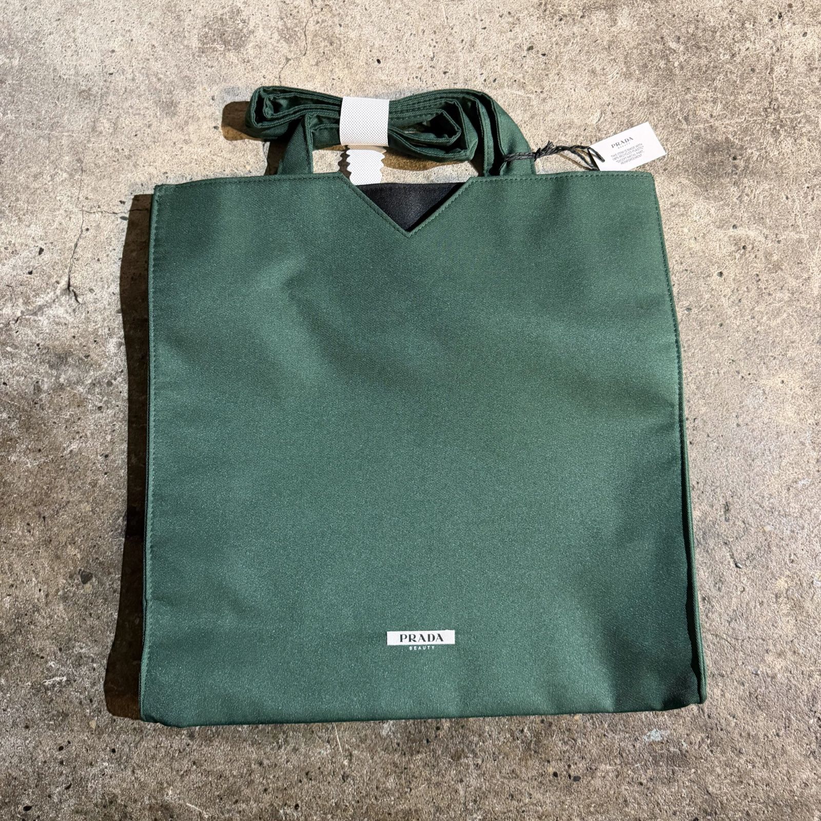 PRADA BEAUTY バースデーギフト トートバッグ PRADA BEAUTY BIRTHDAY 