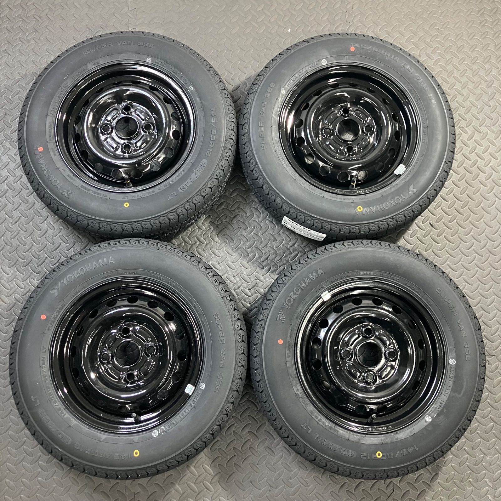 26年製 新品タイヤ 145/80R12 80/78N LT ヨコハマ スーパーバン356(夏タイヤ) ダイハツ ハイゼット ピクシスバン【1677E】