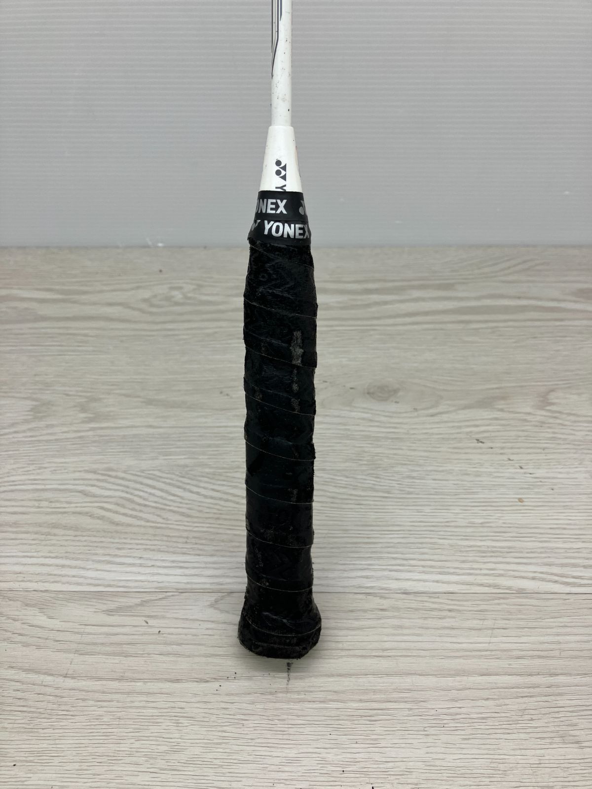 YONEX VOLTRIC ボルトリック70e-tuneバドミントンラケット 廃番品】YONEX VOLTRIC ボルトリック 70e-tune バドミントンラケット