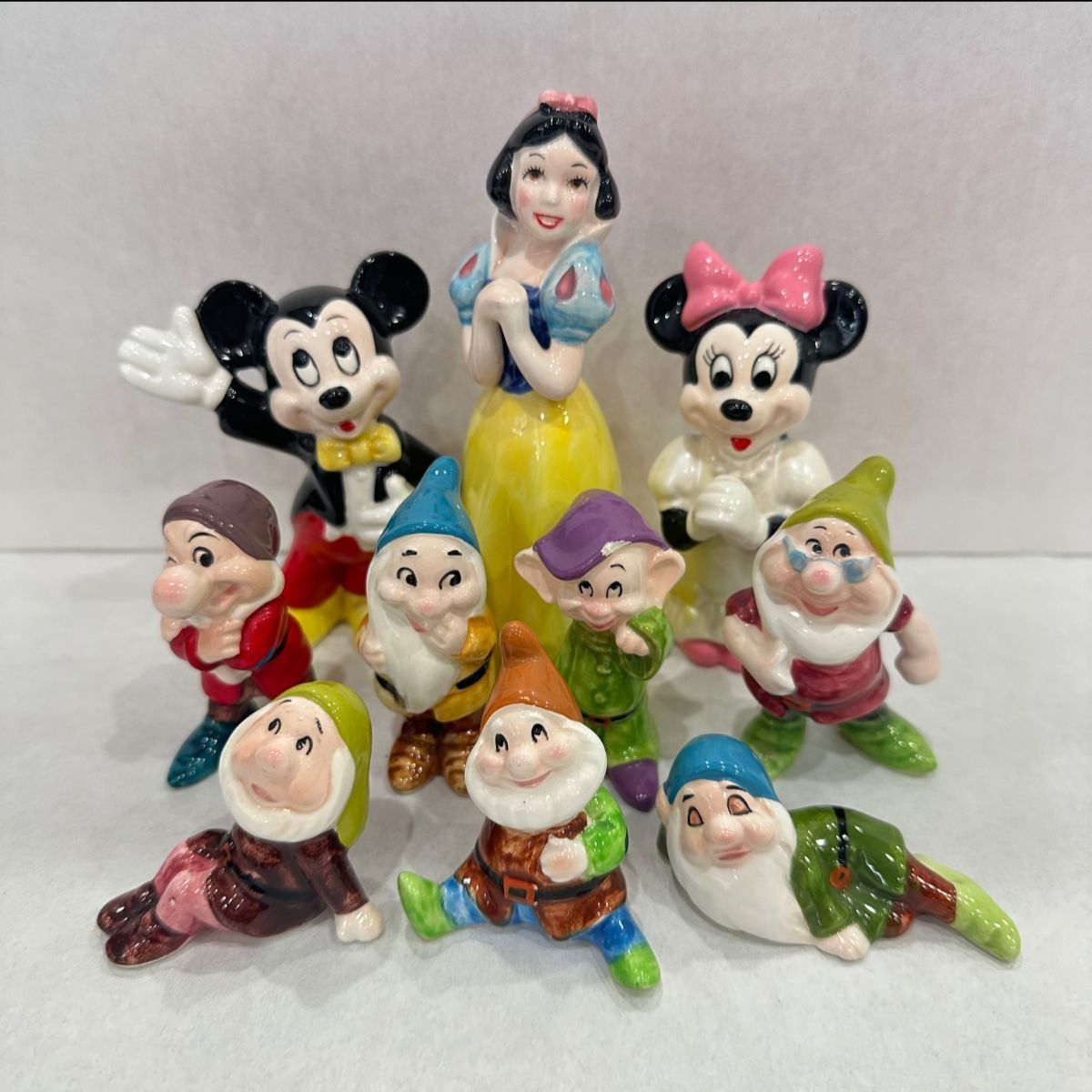 Snow White and the Seven Dwarfs Mickey Mouse Minnie Mouse Figure Set Made of Pottery