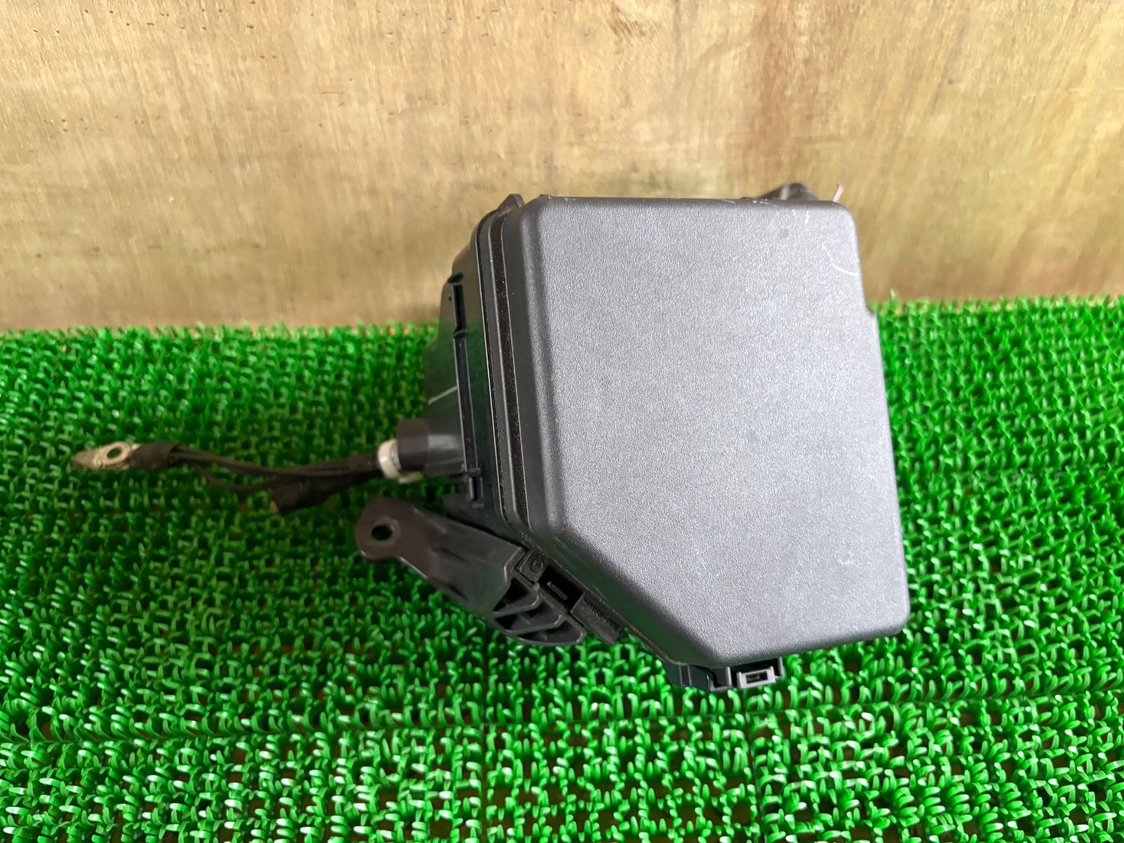 スズキ純正 ハスラー MR92S ヒューズボックス エンジンルーム内 令和3年 380189