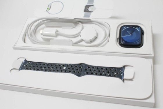 Apple Watch Series 9/GPS+セルラー/45mm/A2984/ミッドナイト/アップルウォッチ/純正バンド/本体〈MRQH3J/A〉バッテリー89％