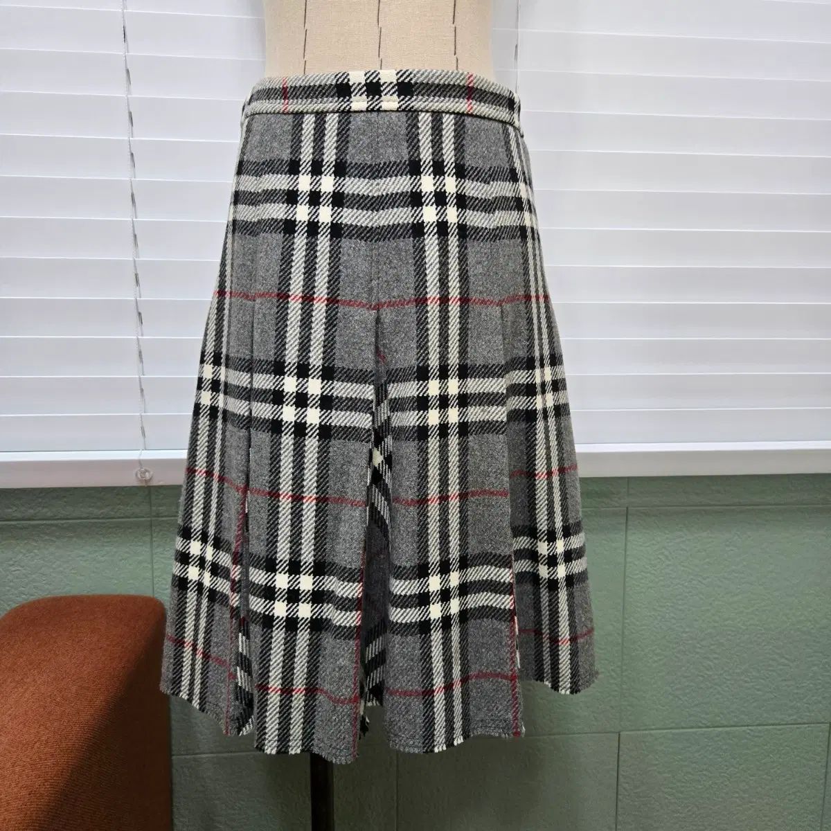 バーバリー BURBERRY ノヴァ CHECK ウール スカート 韓国国内 デパート 購入 16,844円