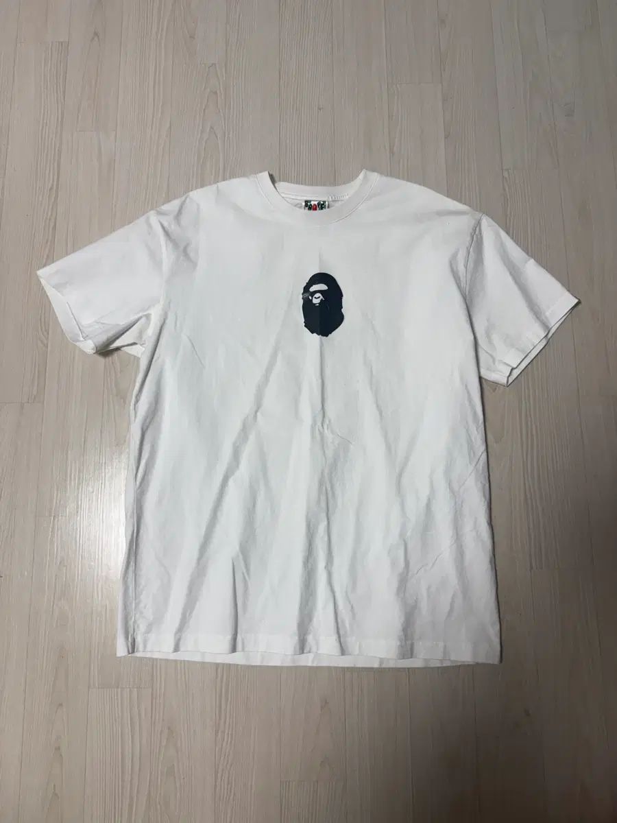 BAPE(A BATHING APE アベイシングエイプ) 半袖Tシャツ 白 (XL) 5万円 掲載 6,686円