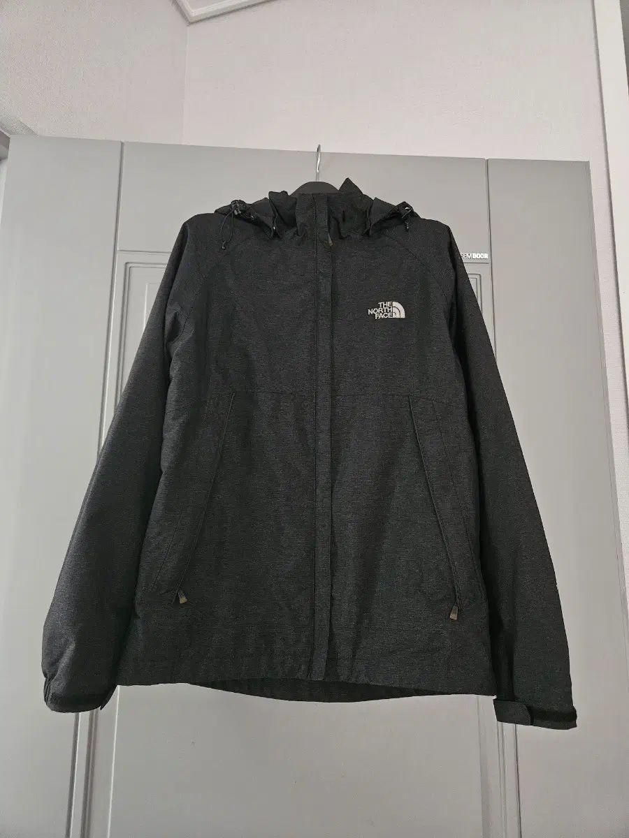 THE NORTH FACE ザノースフェイス ウィンドブレーカー
