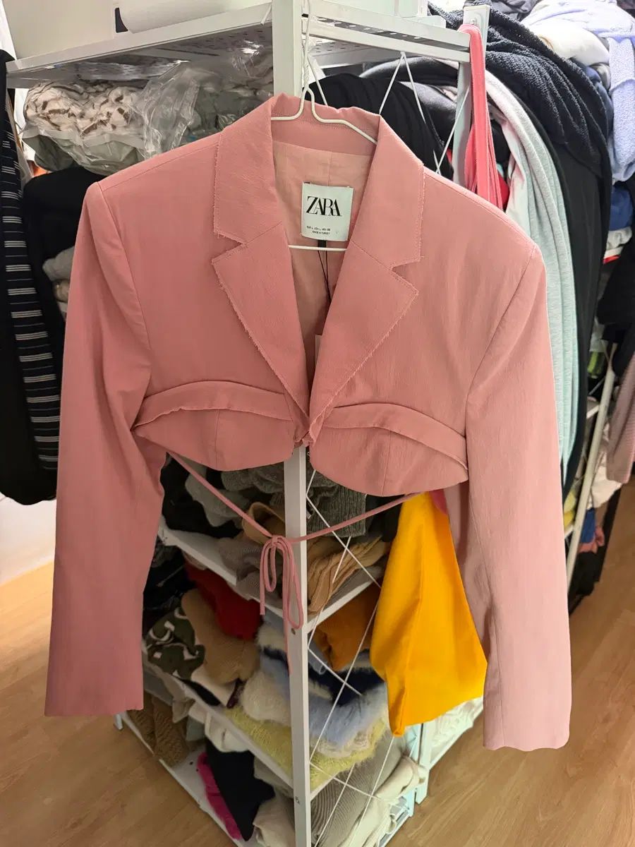 ZARA ピンク クロップド ジャケット 8,644円