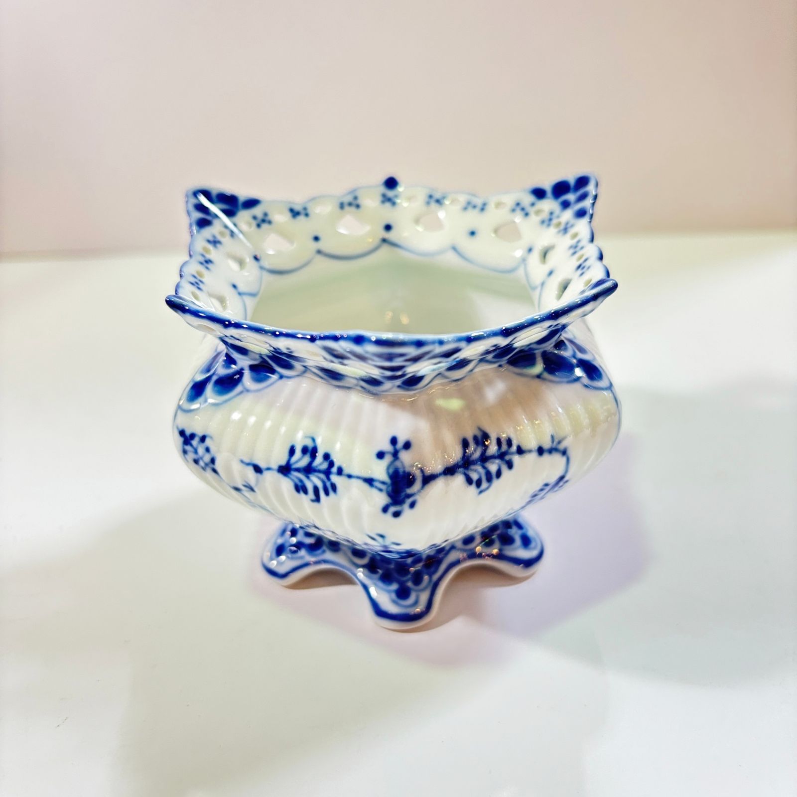 ● Blue Fluted Full Lace Sugar Bowl ブルーフルーテッド フルレース シュガーボウル