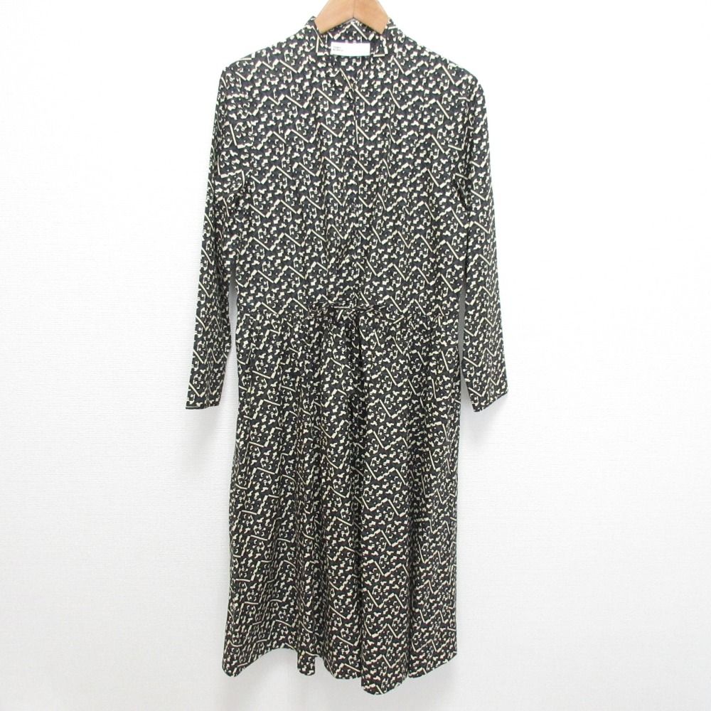 美品 25SS TORY BURCH トリーバーチ モノグラムプリント フレアワンピース サイズ4 ベージュ マルチカラー レディース 古着 中古 USED