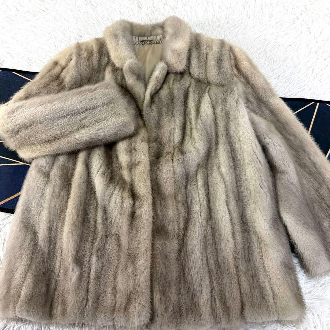 SAGA MINK サファイアミンク　本毛皮　リアルファー　毛皮コート