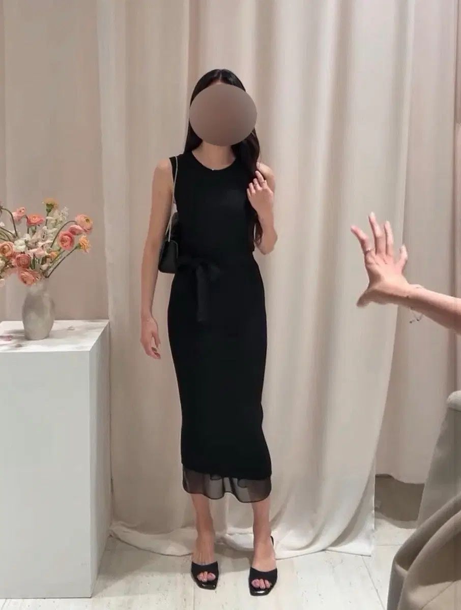 新品) SIE シエ ザシルエット エプロン ラブ ネイビー
