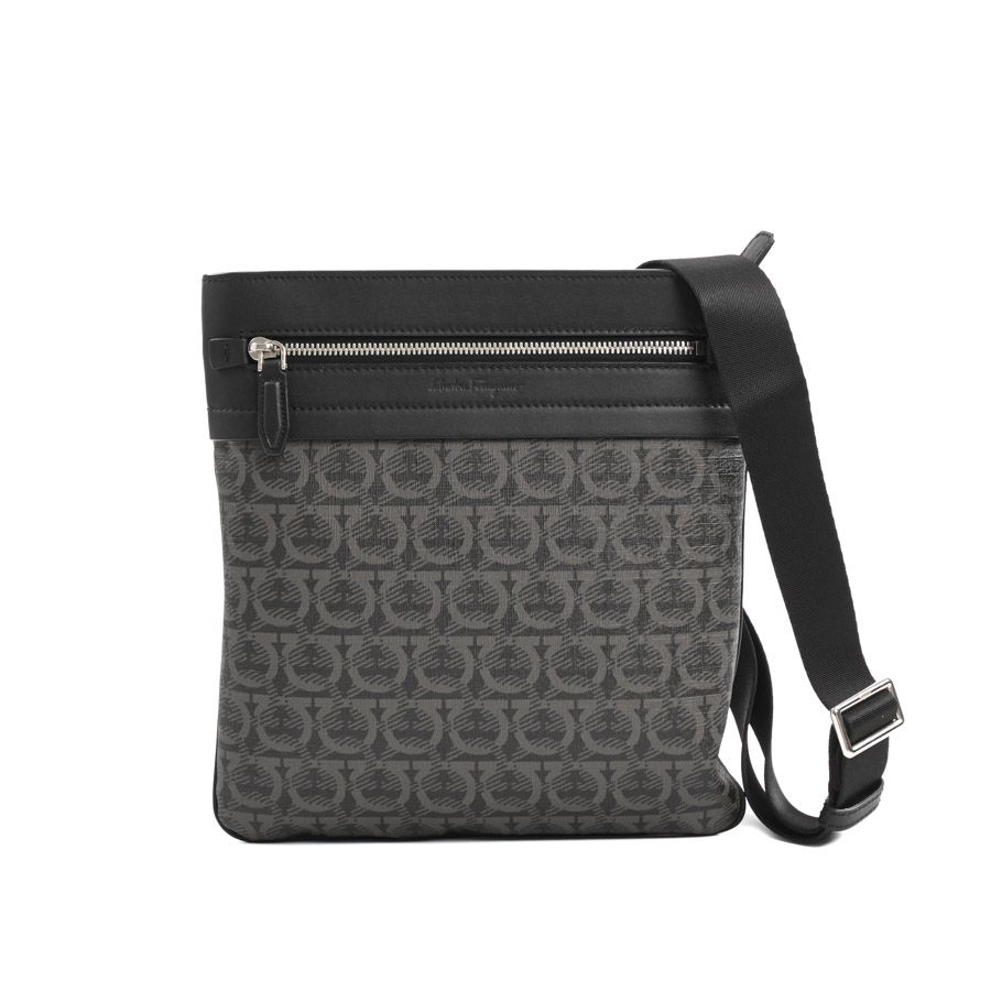 Ferragamo フェラガモ ショルダーバッグ ショルダーバッグ FZ-24 A225