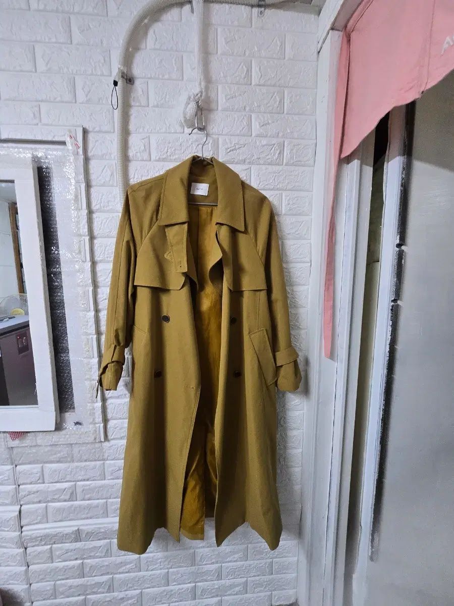 シャティントレンチ コート カラシ色