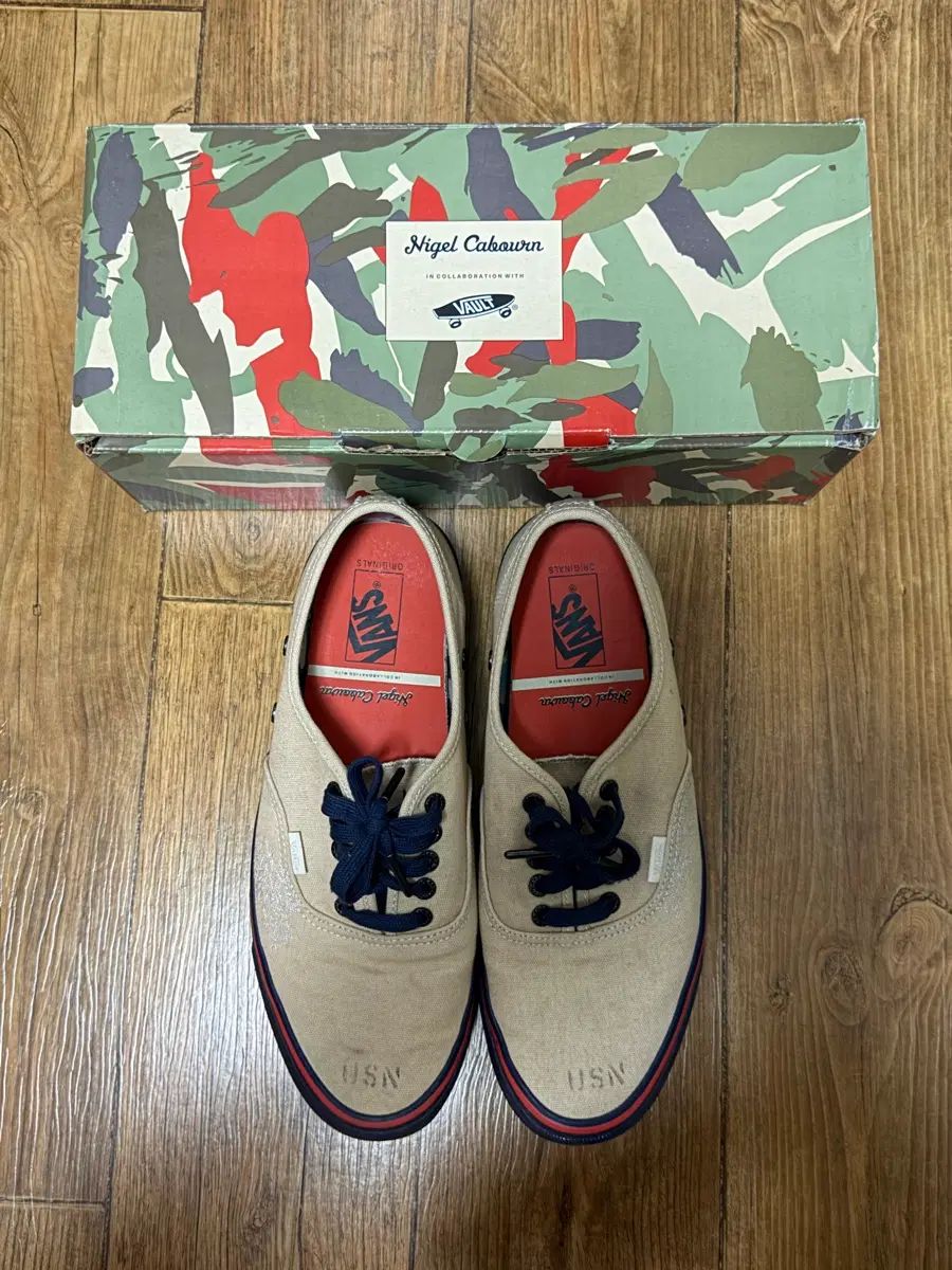 300 ナイジェル カーボン VANS