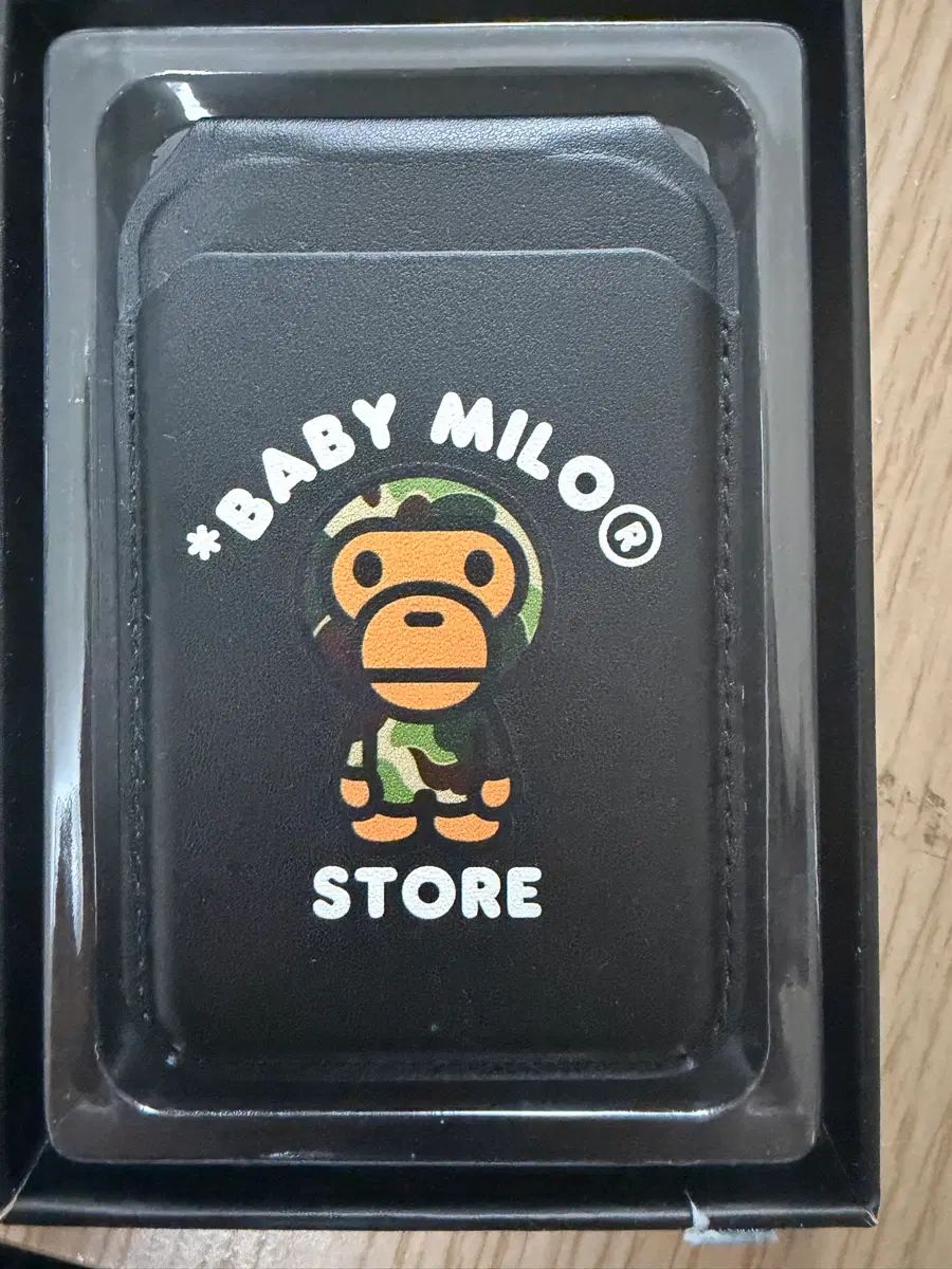 アベイシングエイプ マイル マグセーフ カードウォレット